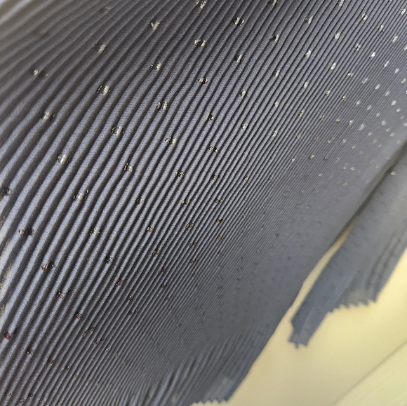 Roz & Ali 1X Dark Blue Pleated Sheer Sequined Blouse - Picture 5 of 5